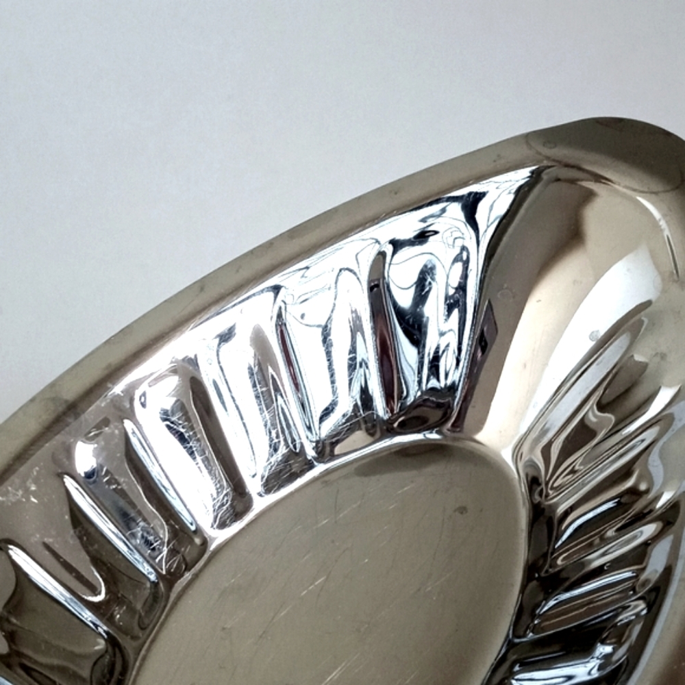 Oval Art Nouveau Metal Stainless Steel Blossom Relish Serving Bowls Set of 2 - Picture 3 of 10